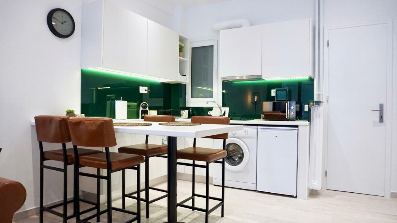 Industrial Style Studio In Athen Eksteriør bilde